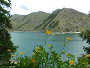 新疆ウィグル自治区・天山天池／南山牧場／奎屯河大峡谷の写真　天山の山懐に抱かれて-8