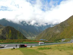 四川省・貢嗄（コンガ）山と海螺（ハイロウ）溝の写真　高山を仰ぐ壮大なドラマ-11