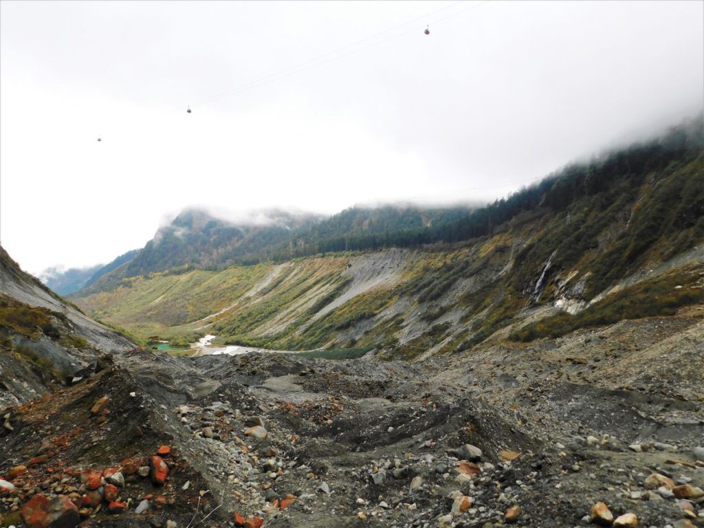 四川省・貢嗄（コンガ）山と海螺（ハイロウ）溝の写真　高山を仰ぐ壮大なドラマ-5