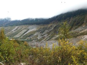 四川省・貢嗄（コンガ）山と海螺（ハイロウ）溝の写真　高山を仰ぐ壮大なドラマ-6