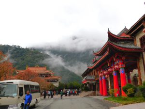 四川省・貢嗄（コンガ）山と海螺（ハイロウ）溝の写真　高山を仰ぐ壮大なドラマ-9