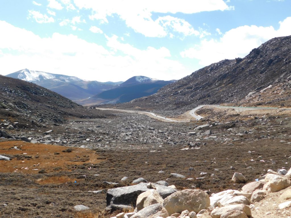 四川省・紅石公園 紅石公園から康定へ 折多山 貢嗄(コンガ)山 天路十八号と理塘 海子山の写真 亜丁への道6-4