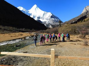 四川省・牛奶海と五色海への道／牛奶海／五色海の写真　感涙のブルー-11