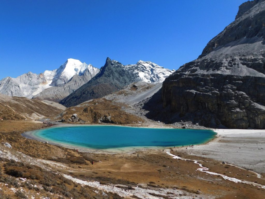 四川省・牛奶海と五色海への道 牛奶海 五色海の写真　感涙のブルー2-1