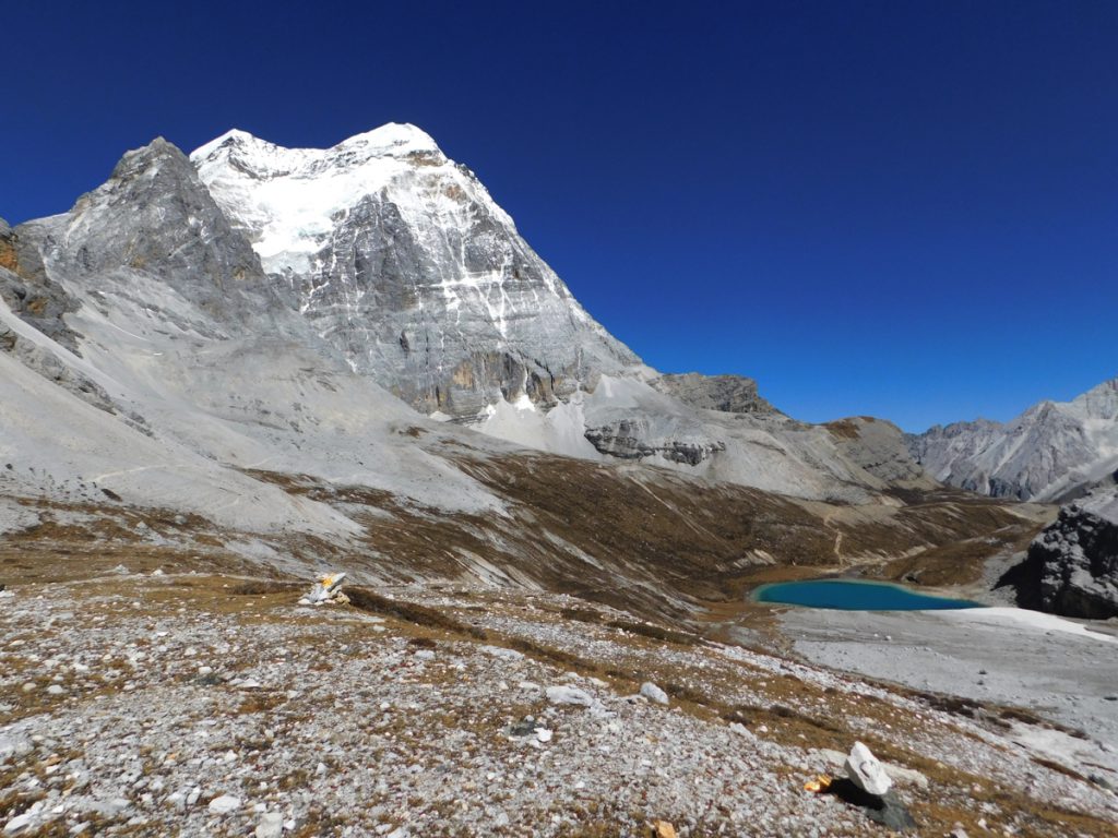 四川省・牛奶海と五色海への道 牛奶海 五色海の写真　感涙のブルー2-4