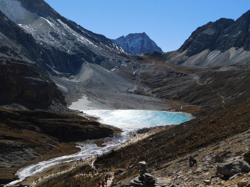 四川省・牛奶海と五色海への道 牛奶海 五色海の写真　感涙のブルー2-5