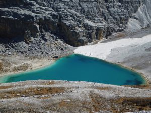 四川省・牛奶海と五色海への道 牛奶海 五色海の写真　感涙のブルー2-7