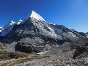 四川省・牛奶海と五色海への道 牛奶海 五色海の写真　感涙のブルー2-8
