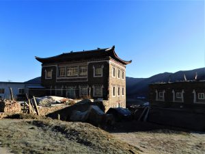 四川省・新都橋の霜の朝／塔公寺／塔公草原の写真　祈りの道を行く-9