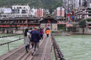 四川省・八美から丹巴路へ／雅拉雪山を望む／紅葉の丹巴路／四姑娘山の秋の写真　錦秋の丹巴路を行く-10