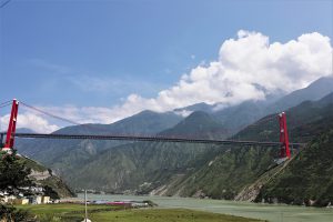 四川省・八美から丹巴路へ／雅拉雪山を望む／紅葉の丹巴路／四姑娘山の秋の写真　錦秋の丹巴路を行く-8
