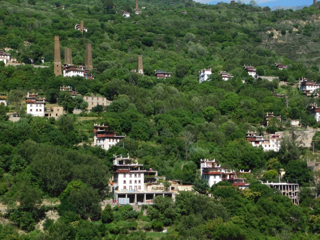 四川省・丹巴藏寨の写真　美人谷のある藏族の村-3