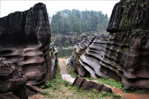 湖南省・芙蓉鎮、紅石林の写真 千年の古鎮と奇岩2-7