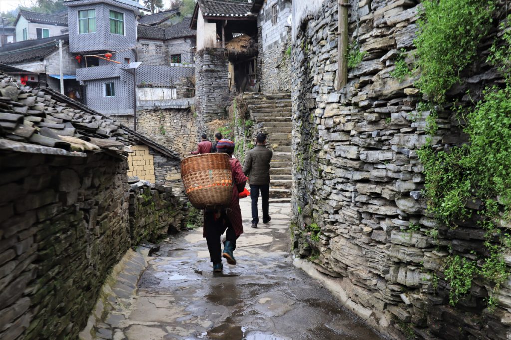 湖南省・苗人谷と苗寨の写真　苗族文化が残る石積集落-5