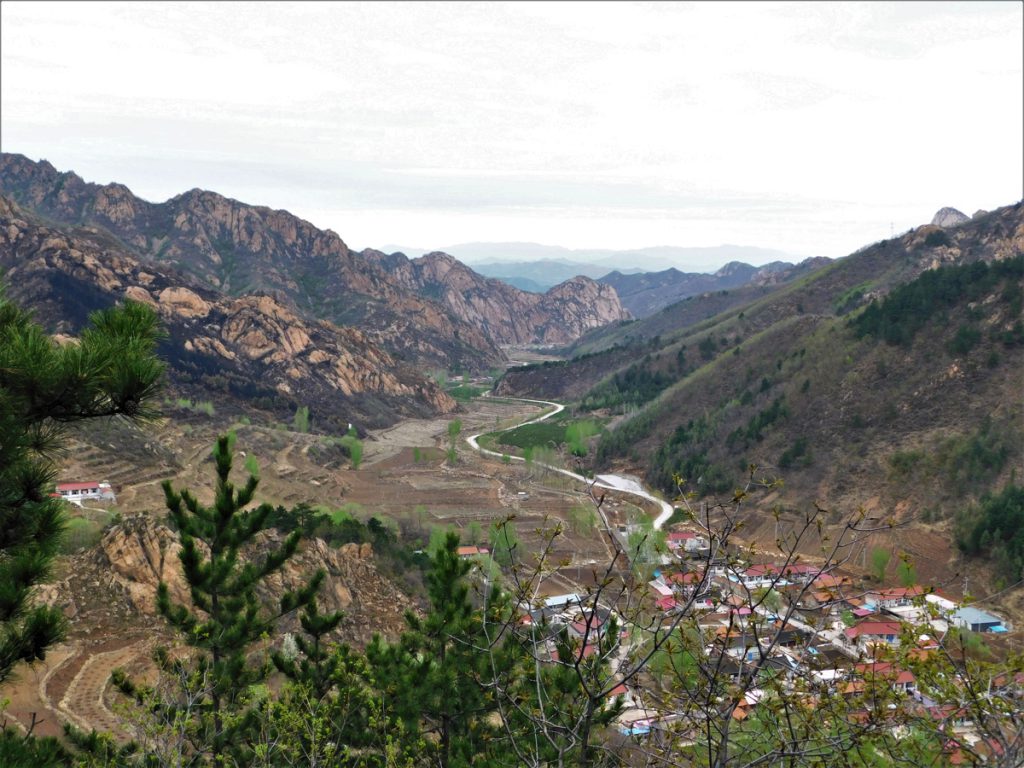 北京、河北省・北京から河北路を内モンゴルへ/奇岩の回廊(承徳近郊)/避暑山庄/普陀宗乗之廟/普楽寺夕景の写真 清朝四大皇帝、康熙帝ゆかりの地を訪ねて-4