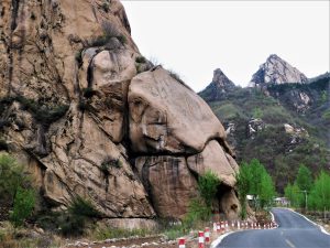 北京、河北省・北京から河北路を内モンゴルへ 奇岩の回廊(承徳近郊) 避暑山庄 普陀宗乗之廟 普楽寺夕景の写真 清朝四大皇帝、康熙帝ゆかりの地を訪ねて2-8