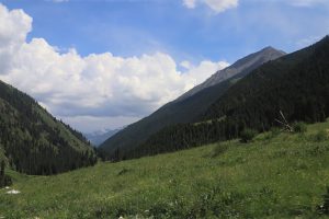 新疆ウィグル自治区・夏塔古道の写真　シルクロードの古道を歩く-10