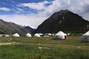 新疆ウィグル自治区・夏塔古道の写真　シルクロードの古道を歩く2-9