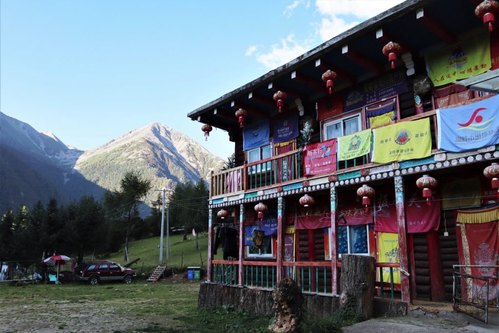 四川省・成都賽窄巷子、塔嶺村、葫芦海への登山道、葫芦海の写真　仙境の村、党嶺から葫芦海に登る2-1