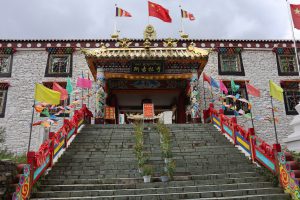 四川省・長坪溝/枯樹灘/四姑娘山鎮から大本営ベースキャンプへ/大峰山頂の写真 四姑娘山、大峰を登る-10