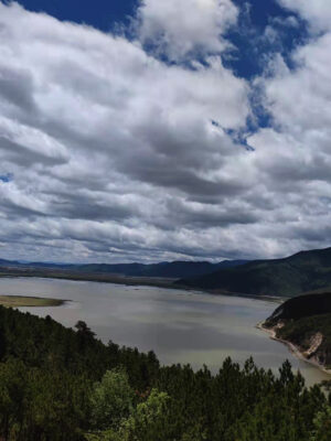 雲南省・金沙江、梅里雪山の写真　長江上流と幸せを呼ぶ山-7