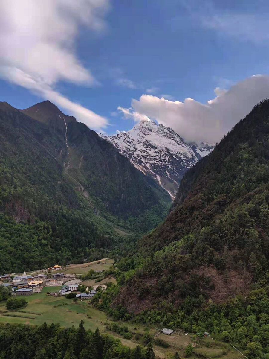 雲南省・雨崩、冰湖、神瀑、神湖の写真　神の村トレッキング-2