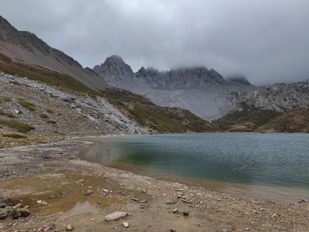 雲南省・阿布吉措の写真　シャンバラを歩く3-4