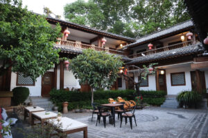 雲南省・麗江三古鎮の写真　納西（ナシ）族の故郷を歩く-10