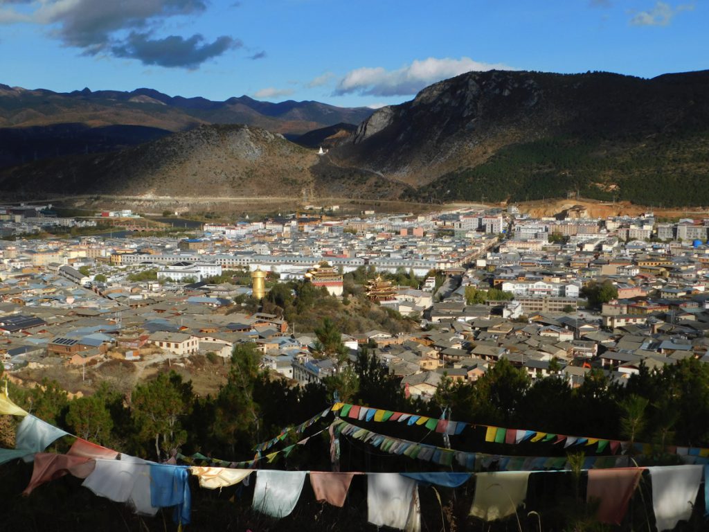 雲南省・香格里拉（シャングリラ）の写真　心中の日月-1