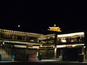 雲南省・香格里拉（シャングリラ）の写真　心中の日月-9