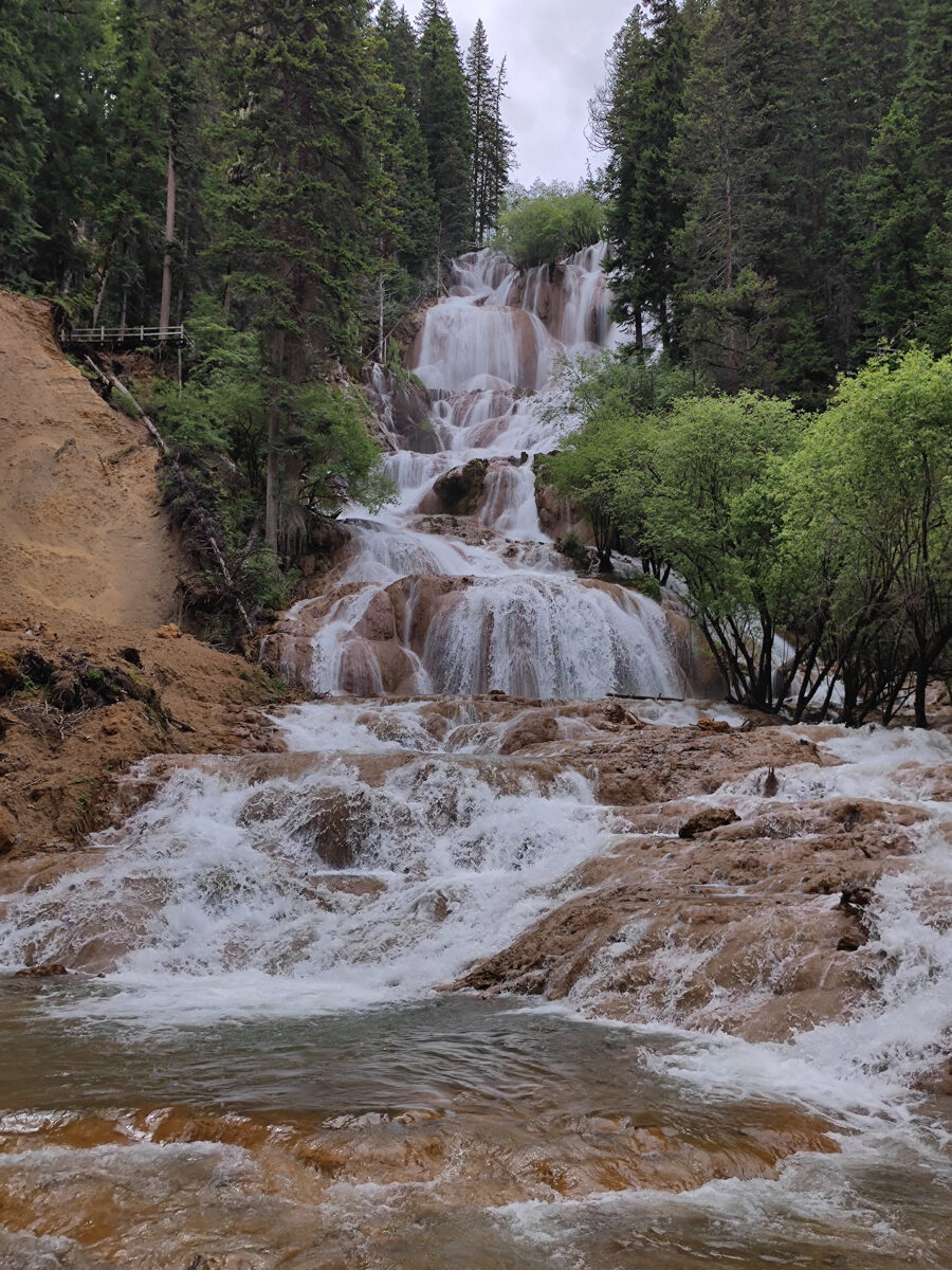 四川省・黄龍溝の写真　仙境の翡翠池-2