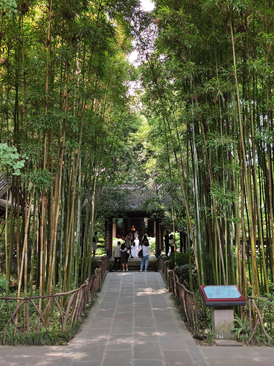 四川省・黄龍溝の写真　仙境の翡翠池-4