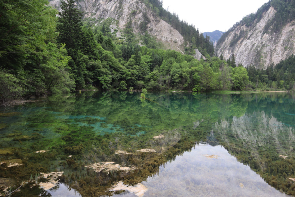 四川省・九寨溝の写真 チベットの愛に育まれた世界自然遺産-1