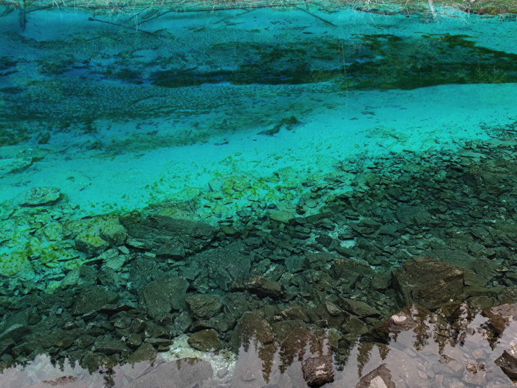 四川省・九寨溝の写真　チベットの愛に育まれた世界自然遺産2-5