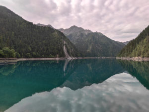 四川省・九寨溝の写真　チベットの愛に育まれた世界自然遺産2-9