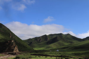 甘粛省・国道345号と黄河の写真　母なる黄河を渡り国道345号を行く-6