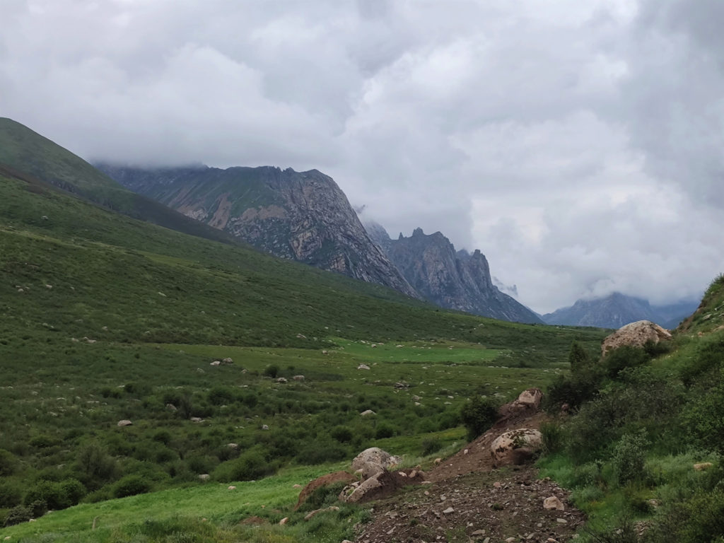 四川省・青海省・連宝叶則・年保玉則の写真　巴顔喀拉（パヤカラ）山脈の神界トレッキング-4