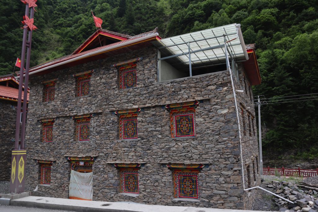 四川省・華棚溝・羊茸哈徳と達古氷河・都江堰の写真 西藏高原最東端を行く-2