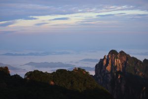 安徽省・黄山の写真 “天井図画”の奇岩の地5-8