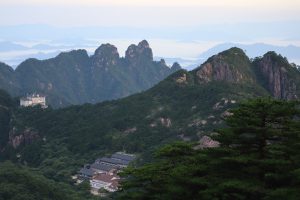 安徽省・黄山の写真 “天井図画”の奇岩の地5-9