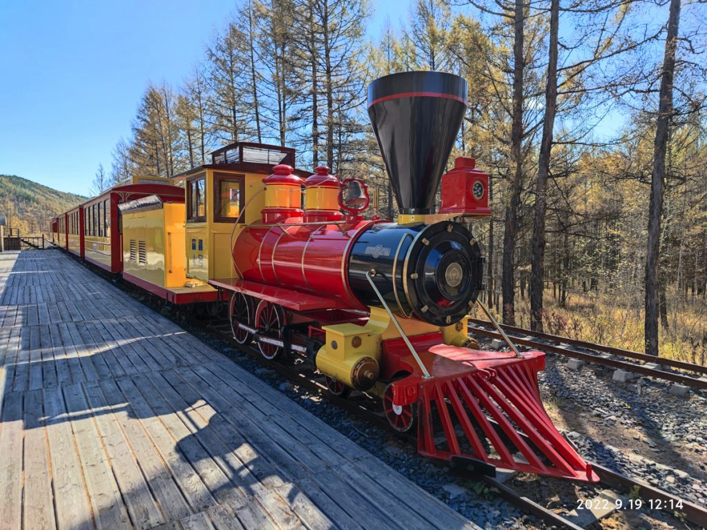 内蒙古自治区・呼倫貝尓大草原と大興安嶺の写真 大興安嶺の秋5-4