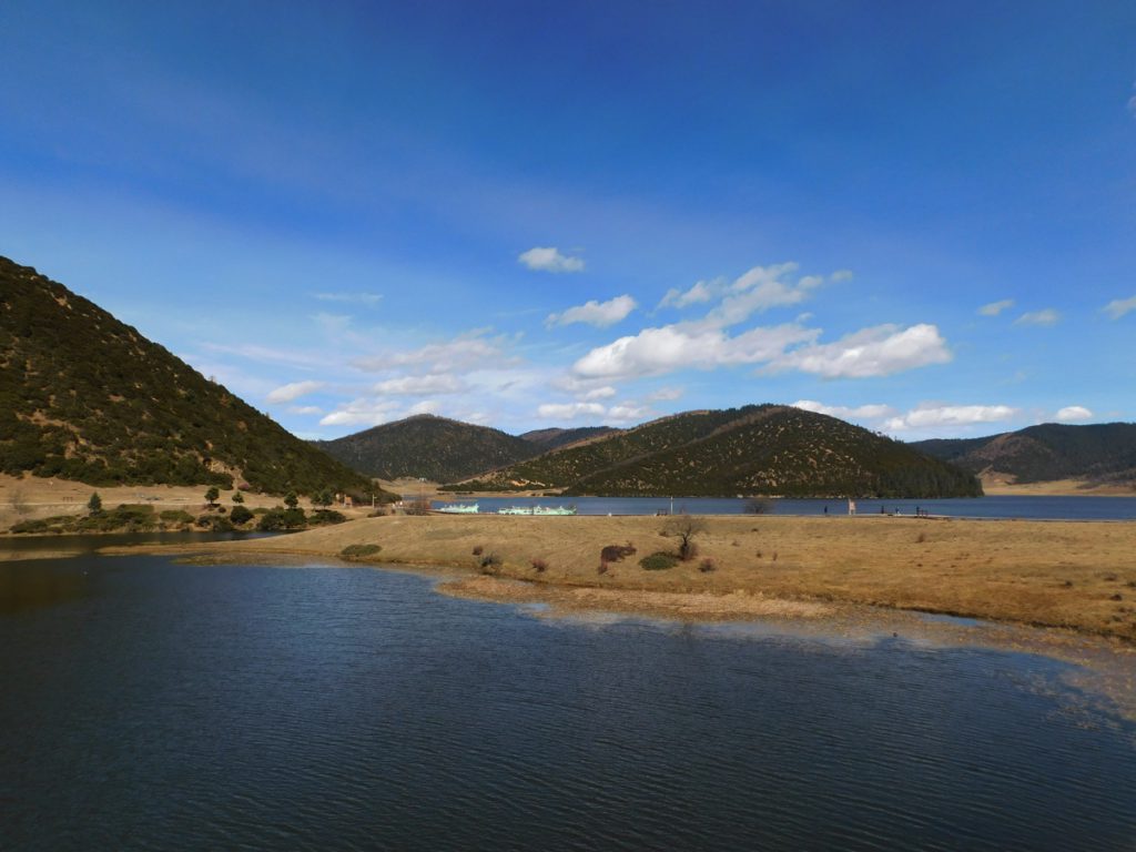 雲南省・香格里拉郊外 （松贊寺、納帕海、普達措国家公園）の写真　失われた地平線を求めて3-5
