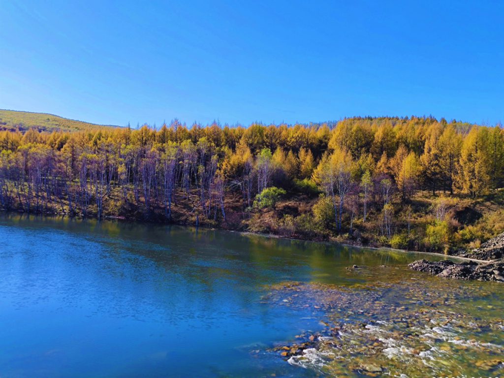 内蒙古自治区・の写真　錦秋の阿尓山2-1