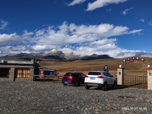 四川省・木雅大寺、塔公草原の写真　雅拉雪山を守る木雅大寺-10