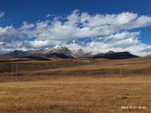 四川省・木雅大寺、塔公草原の写真　雅拉雪山を守る木雅大寺-6