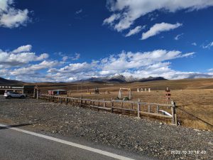 四川省・木雅大寺、塔公草原の写真　雅拉雪山を守る木雅大寺-7