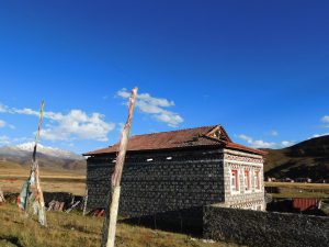 四川省・木雅大寺、塔公草原の写真　雅拉雪山を守る木雅大寺-8