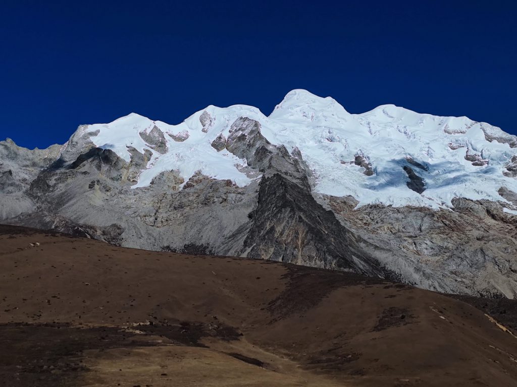 四川省・の写真　神山を仰ぎ格聶（グニエ）南綫を行く7-1