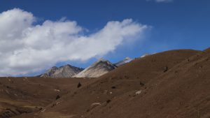 四川省・の写真　神山を仰ぎ格聶（グニエ）南綫を行く7-7