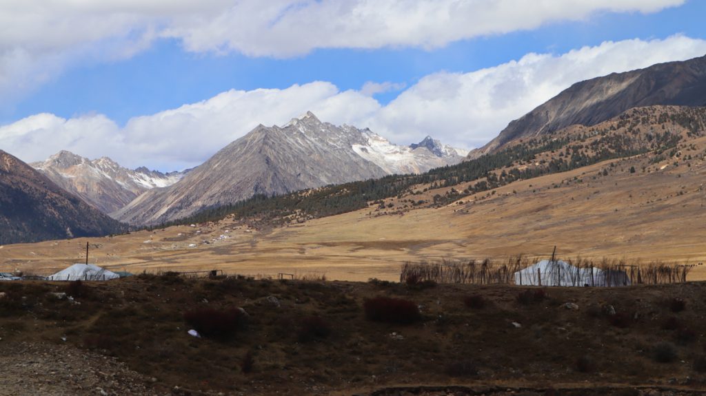 四川省・扎瓦拉峠・巴塘・理塘の写真　海抜5千ｍの扎瓦拉峠を越え巴搪、理塘へ-2